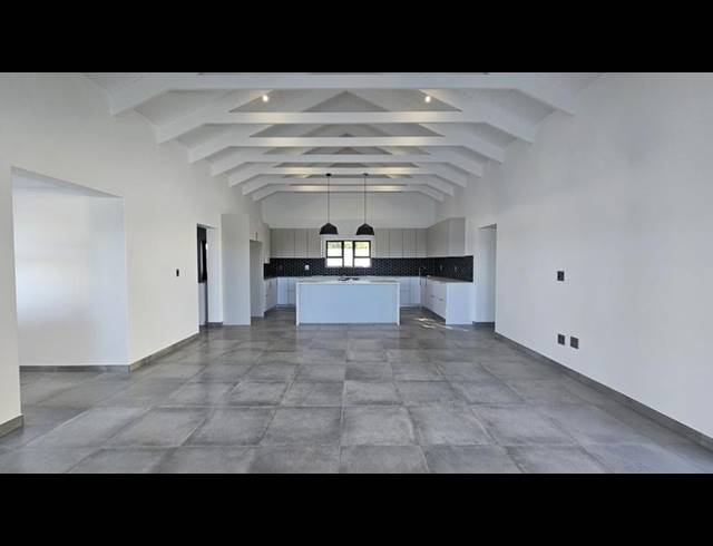 4 BEDROOM HOUSE FOR SALE IN SHELLEY POINT